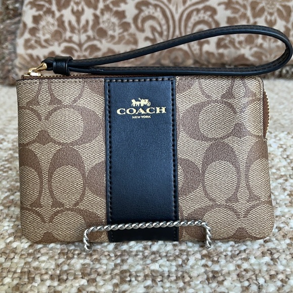 Coach Corner Zip Wristlet In Signature Canvas - Picture 5 of 16